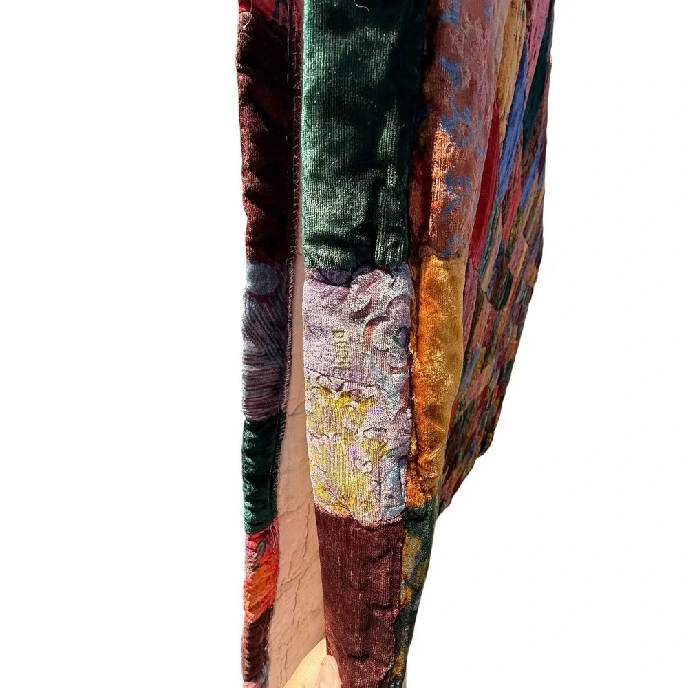 Vtg Velvet Patchwork Quilt Bedspread‎ Q/King Boho Cozy Cottage Witchy READ